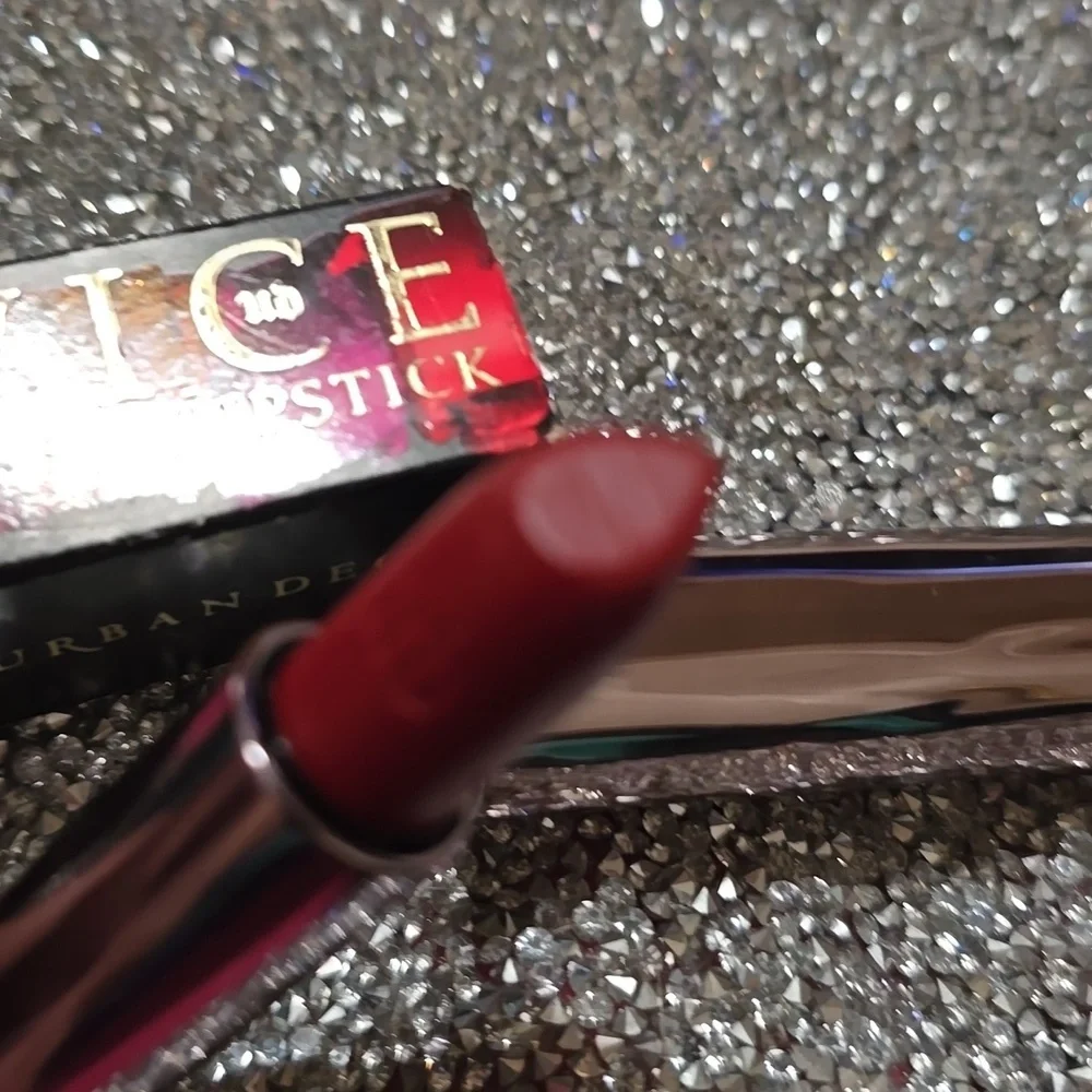 ❇️🧚‍♀️PLAID Urban Decay RARE SWATCHED 1X RARE Lipstick EUC